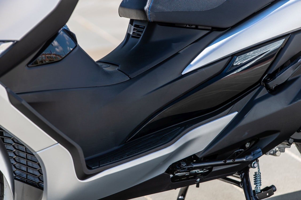 Suzuki Burgman 400: la STORIA continua!